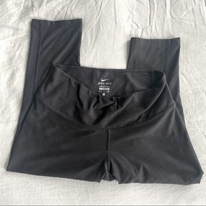 Nike 3/4 length leggings